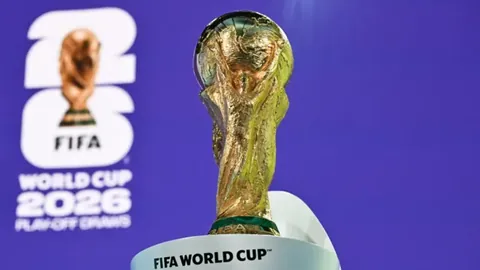 拜仁慕尼黑主场逆转沃尔夫斯堡，3-2赢得胜利